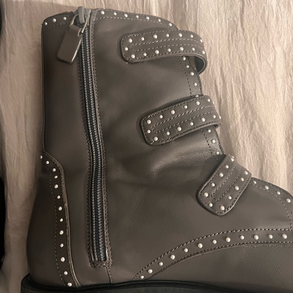 Stuart Weitzman Boots! - Picture 11 of 11